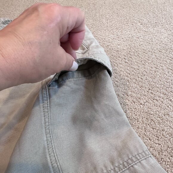 Tommy Bahama Cargo Shorts Relax Key Grip 9.5-inch Tan Flat Front Size 42 #TR808 - Picture 5 of 15